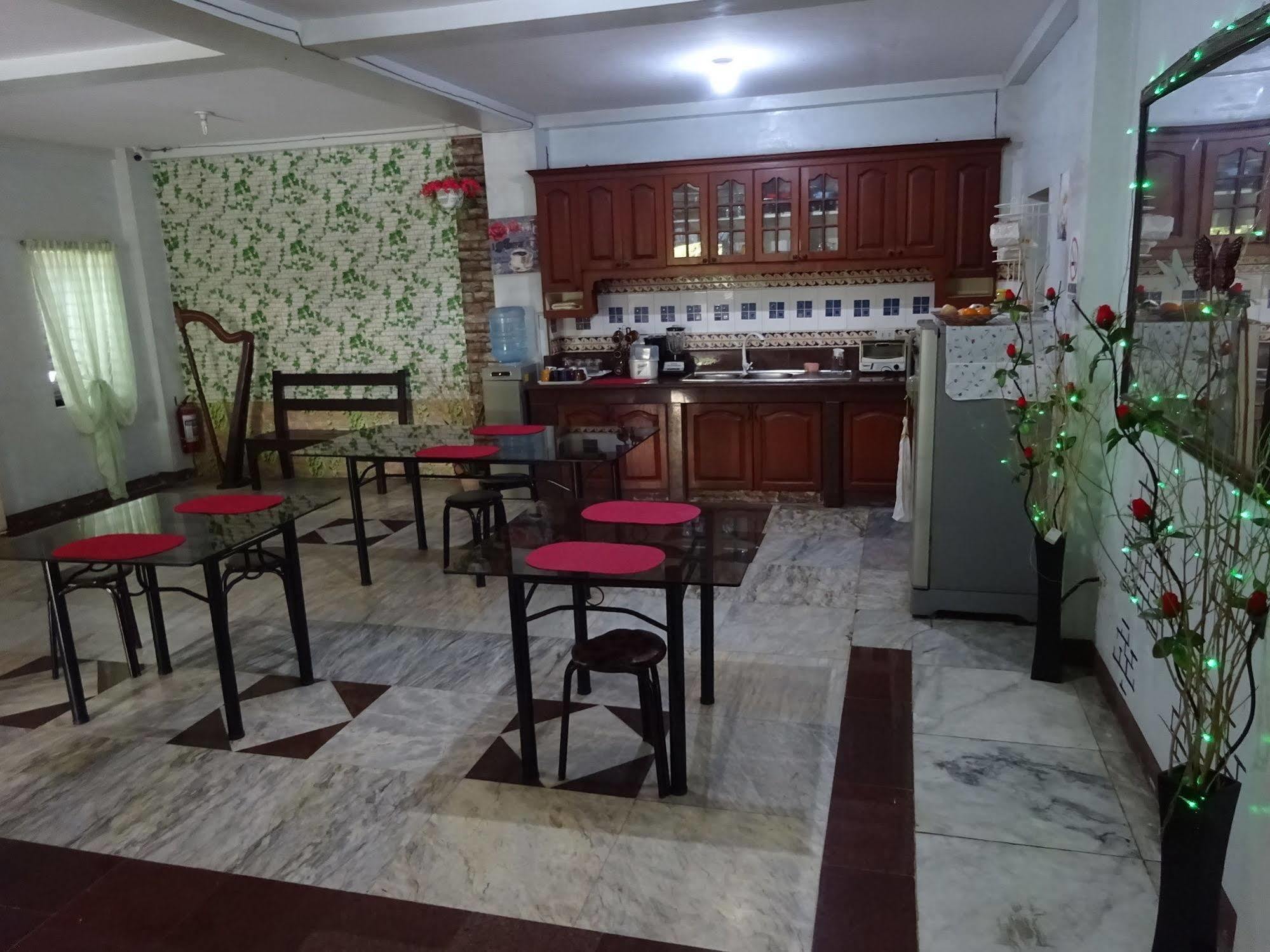 Pe'Re Aristo Guesthouse Mandaue Eksteriør billede