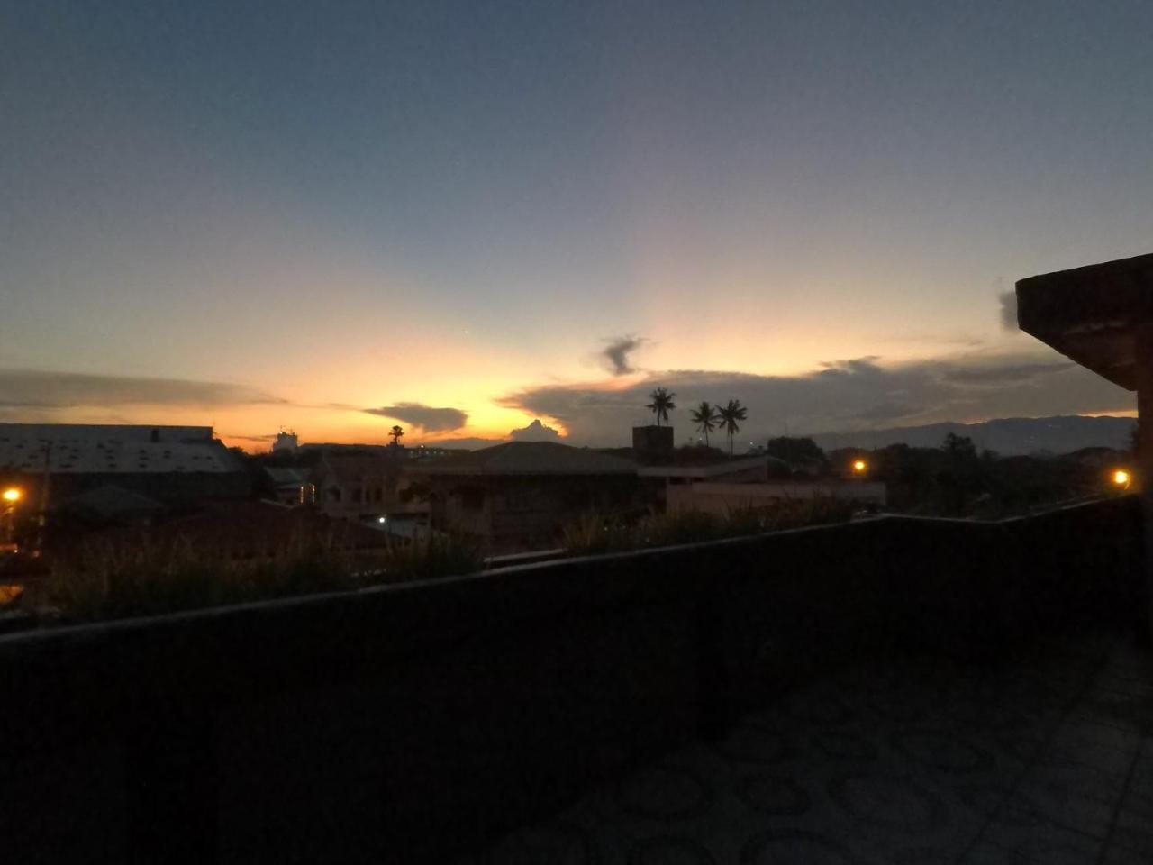 Pe'Re Aristo Guesthouse Mandaue Eksteriør billede